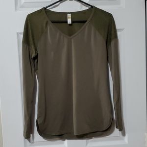 Slim long sleeve sweater